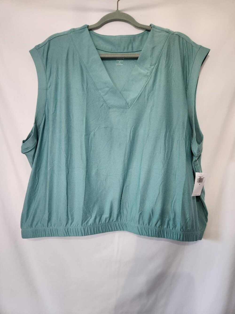 NWT Old Navy Active CloudMotion V Neck Tank Top 2X